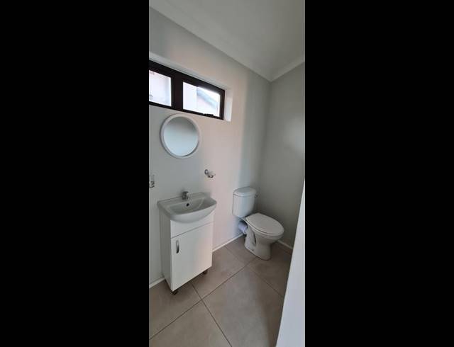 1 BEDROOM PROPERTY TO RENT IN STRAND NORTH